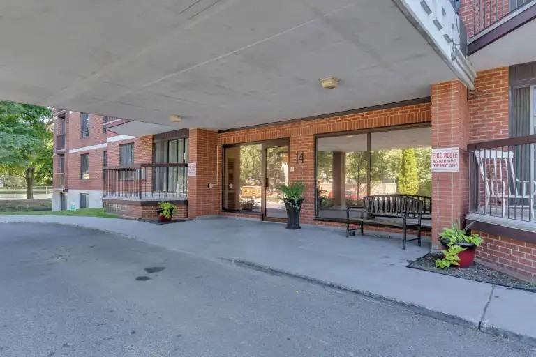 14 Greenview Dr #103 - Photo 6 of 30