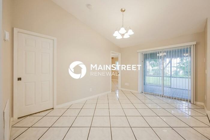 1107 Se 18th St - Photo 5 of 16