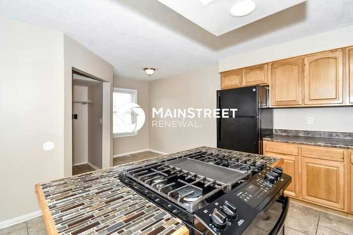 9716 Turnpike View Dr - Photo 4 of 16