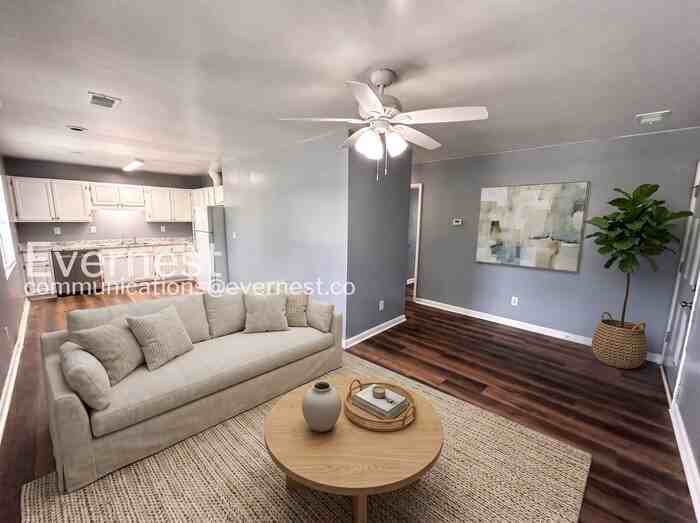 387 Annie St - Photo 3 of 21