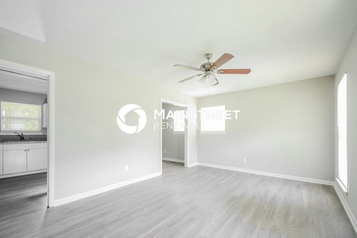 2834 Micmac Dr - Photo 4 of 16