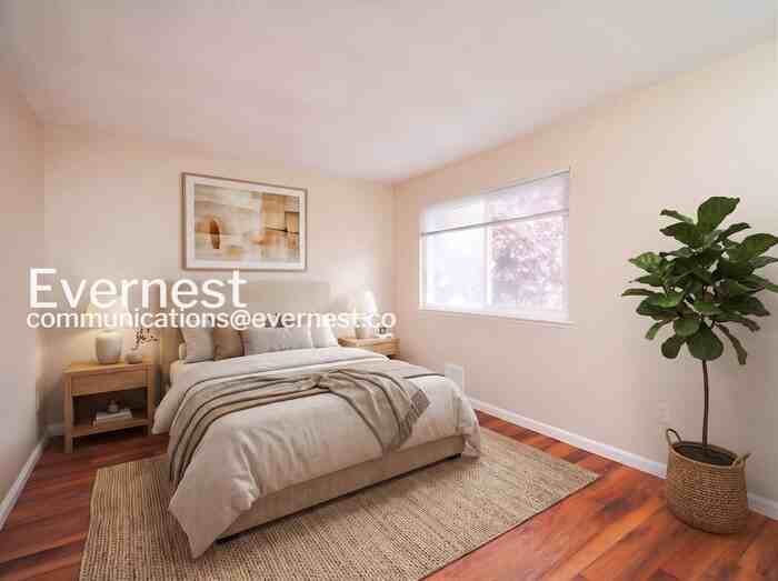 8823 Holly Dr - Photo 3 of 27