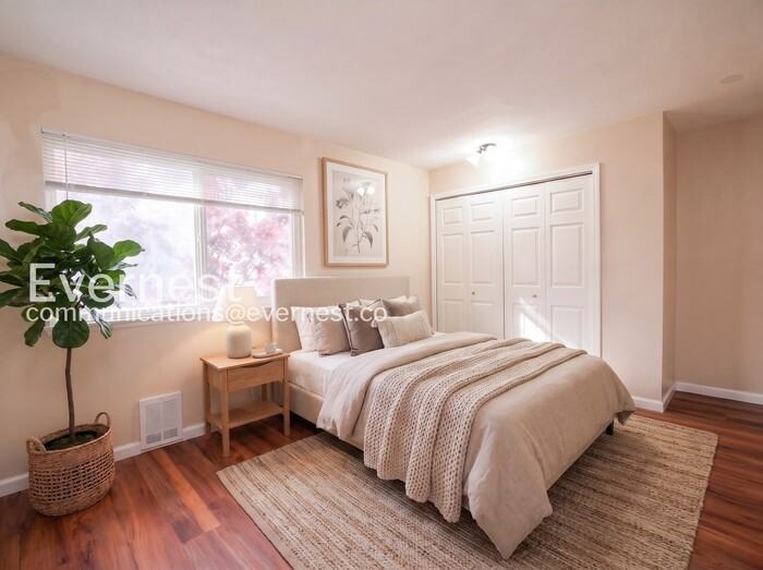 8823 Holly Dr - Photo 4 of 27