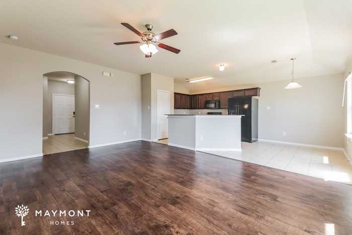 118 Hamilton Dr - Photo 4 of 15
