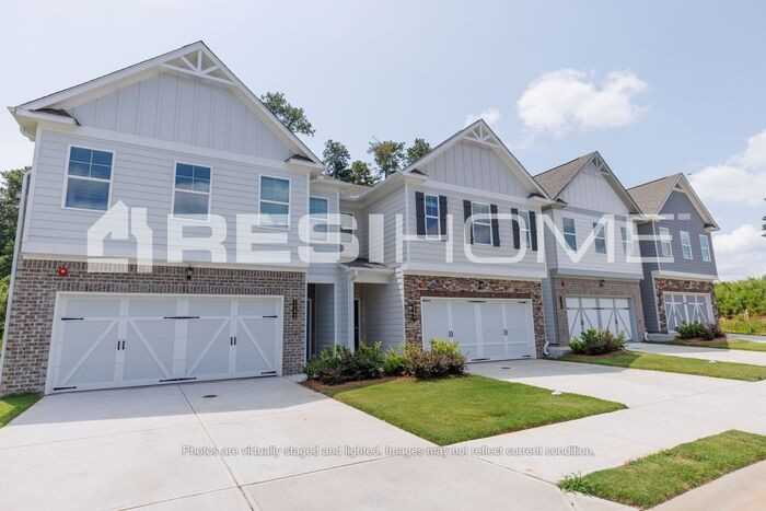 1253 Woodlyn Chase Ne