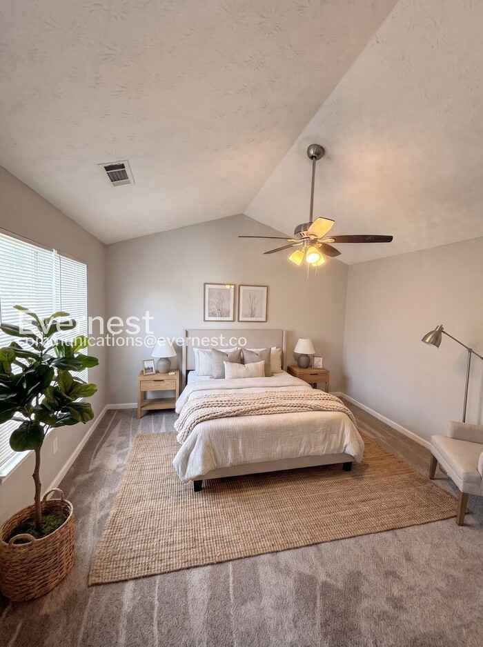 7035 Setters Way - Photo 3 of 28