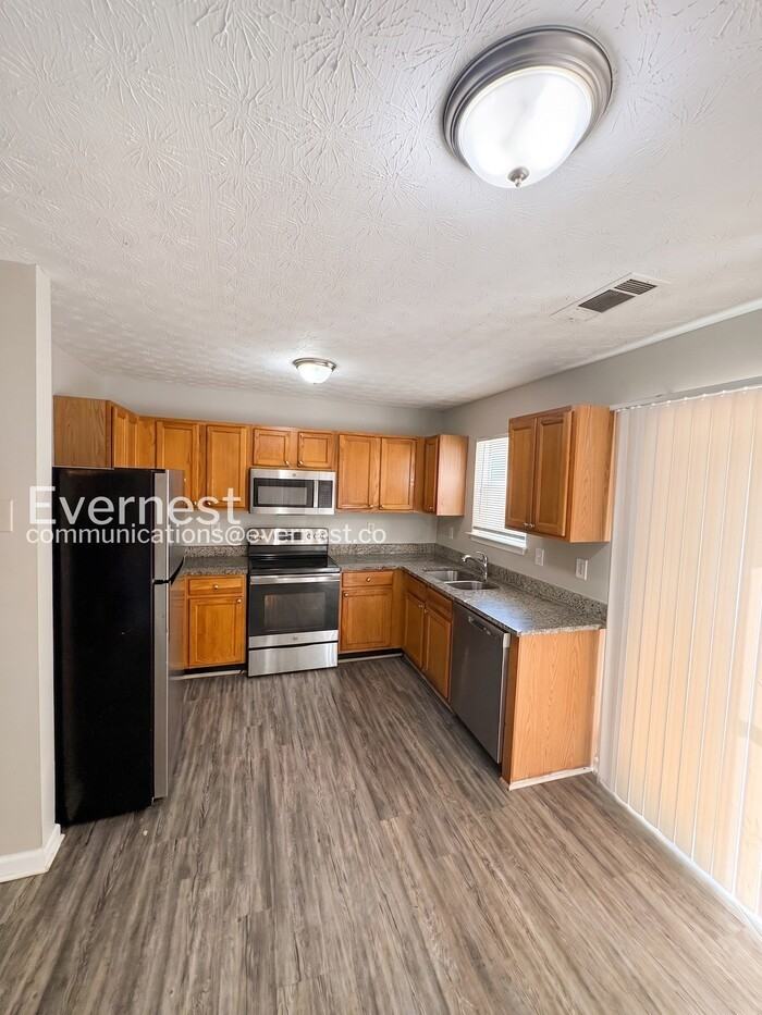 7035 Setters Way - Photo 4 of 28