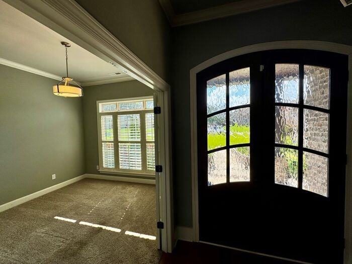 235 Idle Creek Dr - Photo 4 of 40
