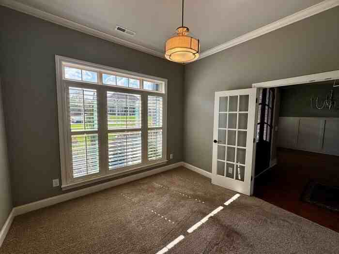 235 Idle Creek Dr - Photo 5 of 40