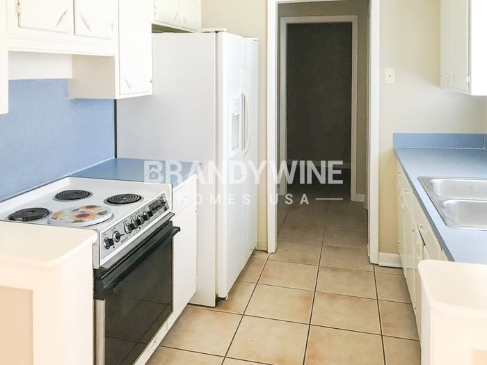 5906 Marty Ct - Photo 5 of 11