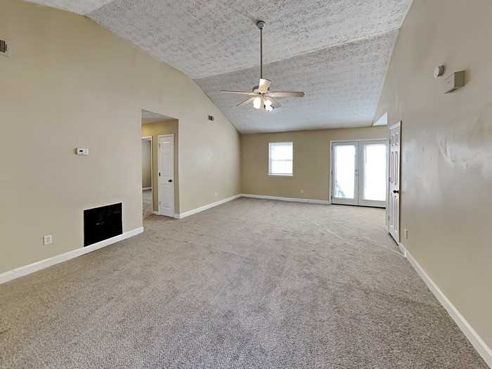97 Royce Dr - Photo 2 of 19