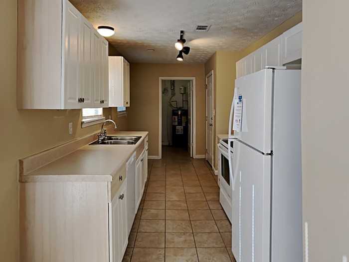 97 Royce Dr - Photo 6 of 19