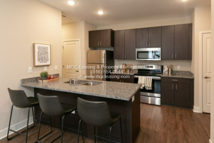 5601 Ne 80th Ter #2B - Photo 5 of 15
