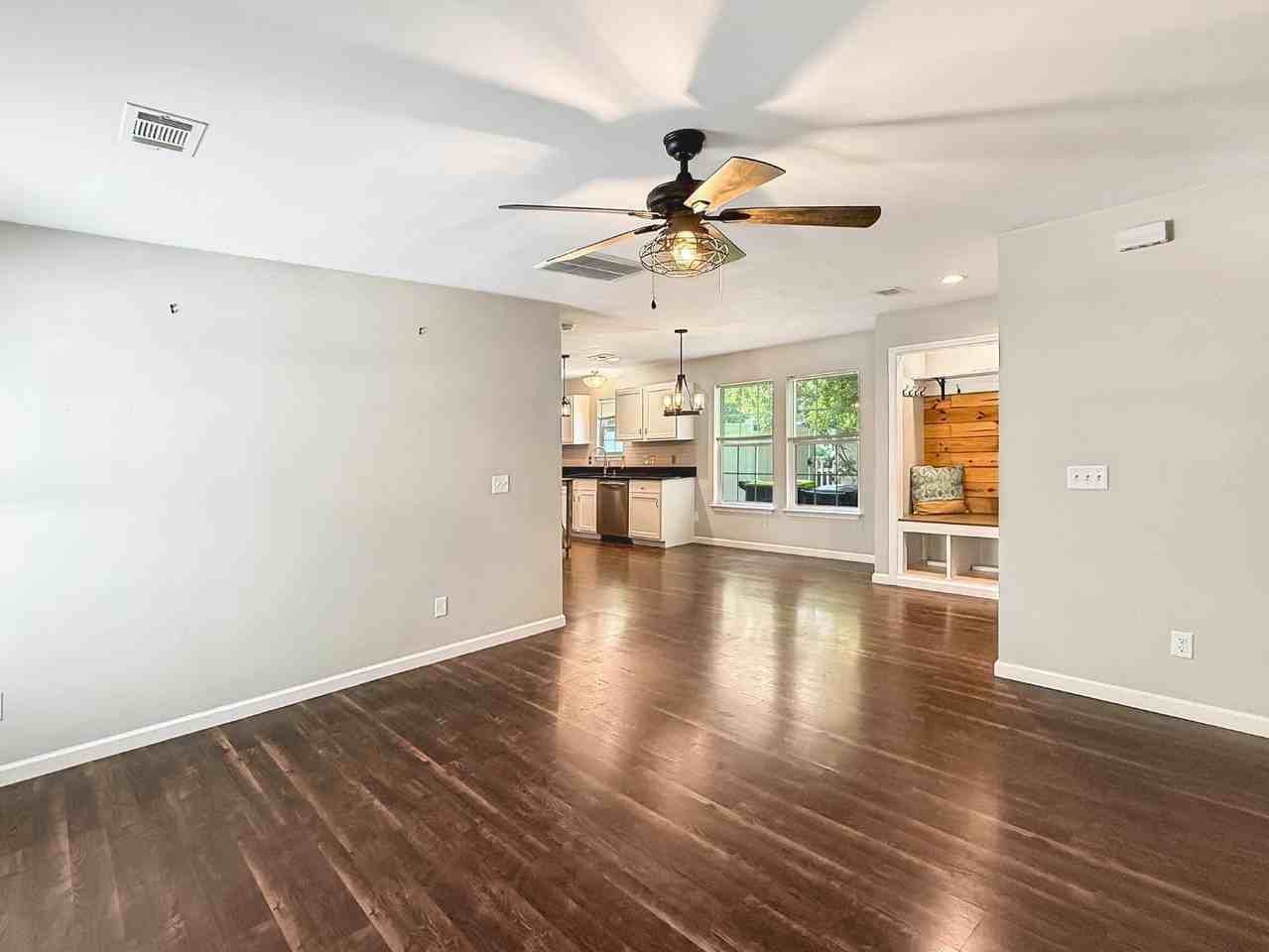 21 Pine Forest Dr - Photo 6 of 11