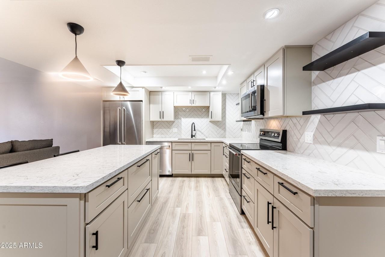 7930 E Camelback Rd #508