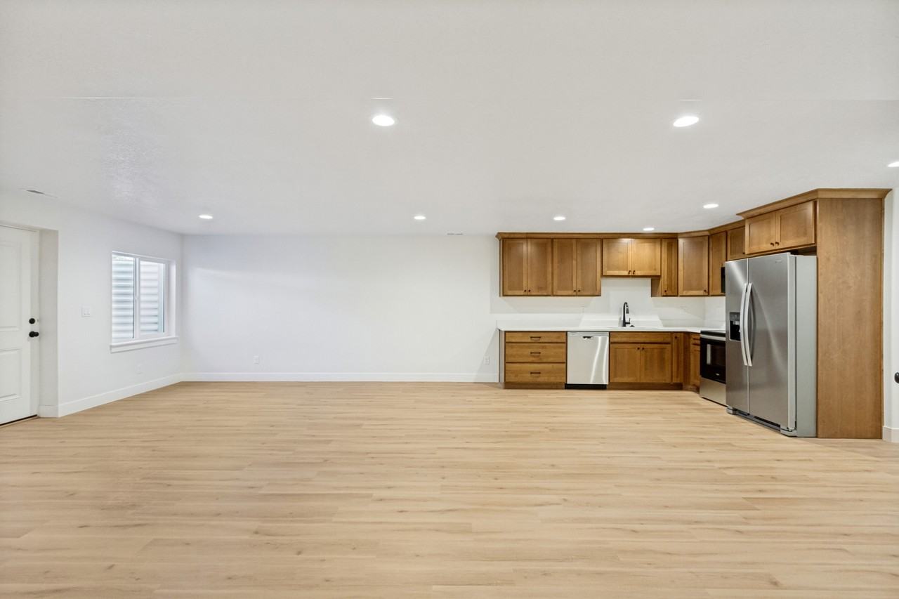 315 E 1150 N #1 - Photo 7 of 23