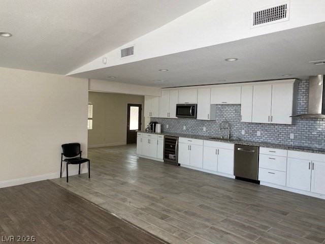 2047 Westwind Rd - Photo 4 of 32