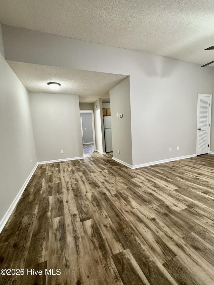 1399 Westpointe Dr #10 - Photo 2 of 11