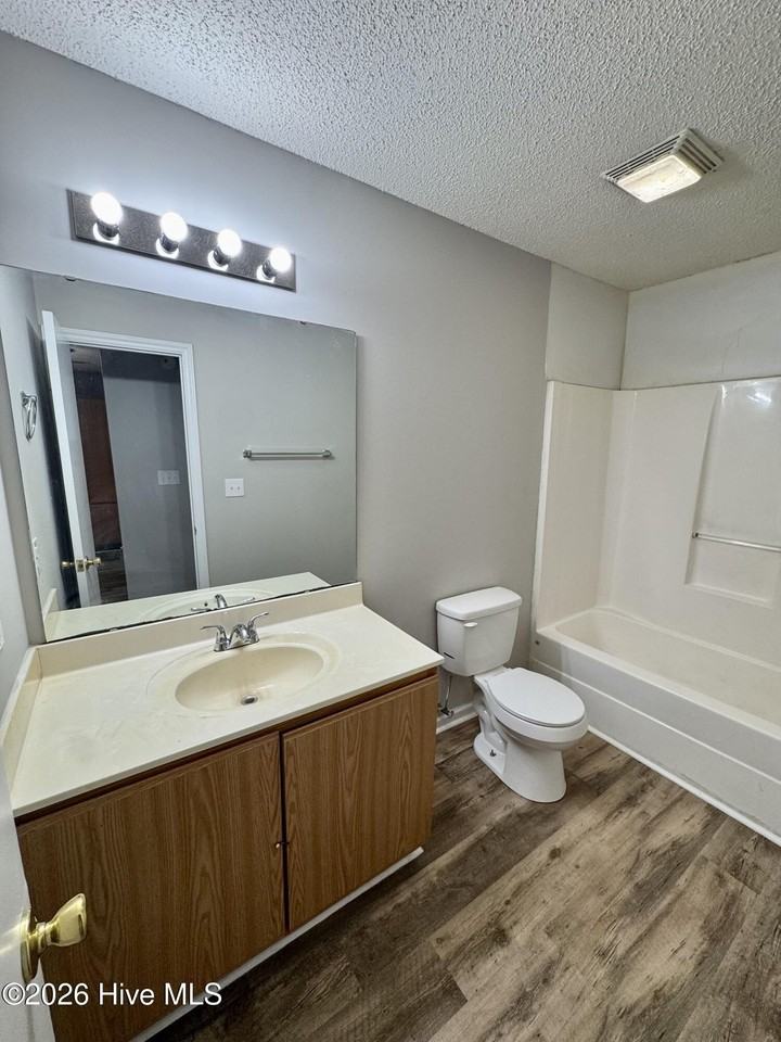 1399 Westpointe Dr #10 - Photo 7 of 11