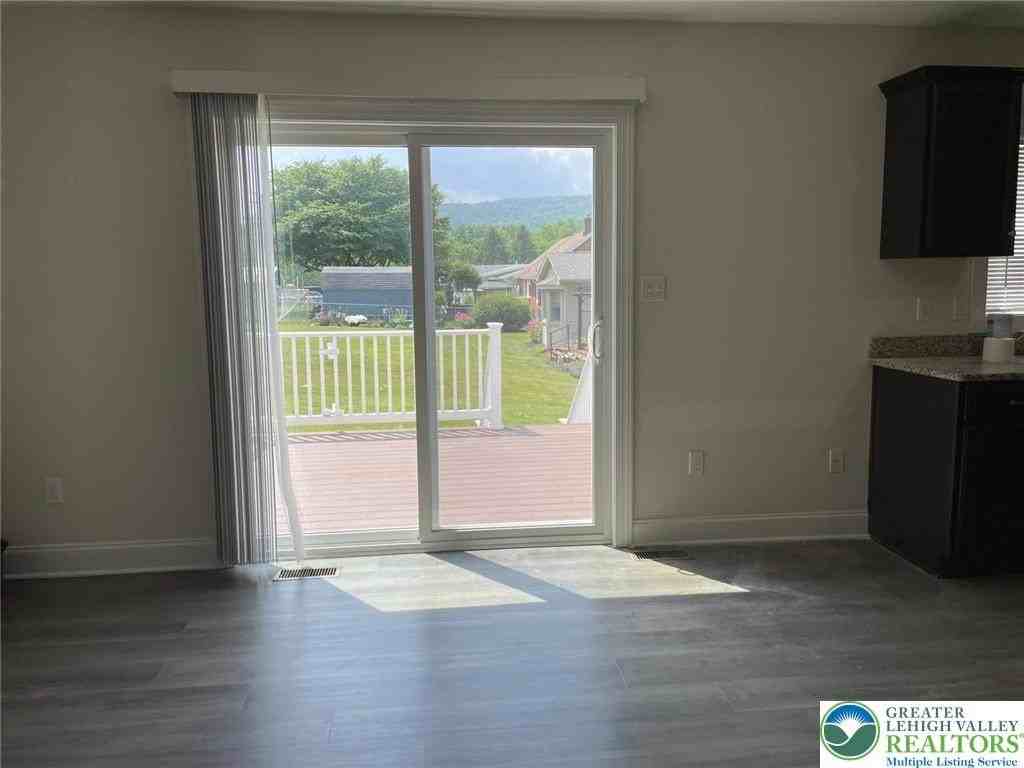 1610 Ravena St - Photo 5 of 18