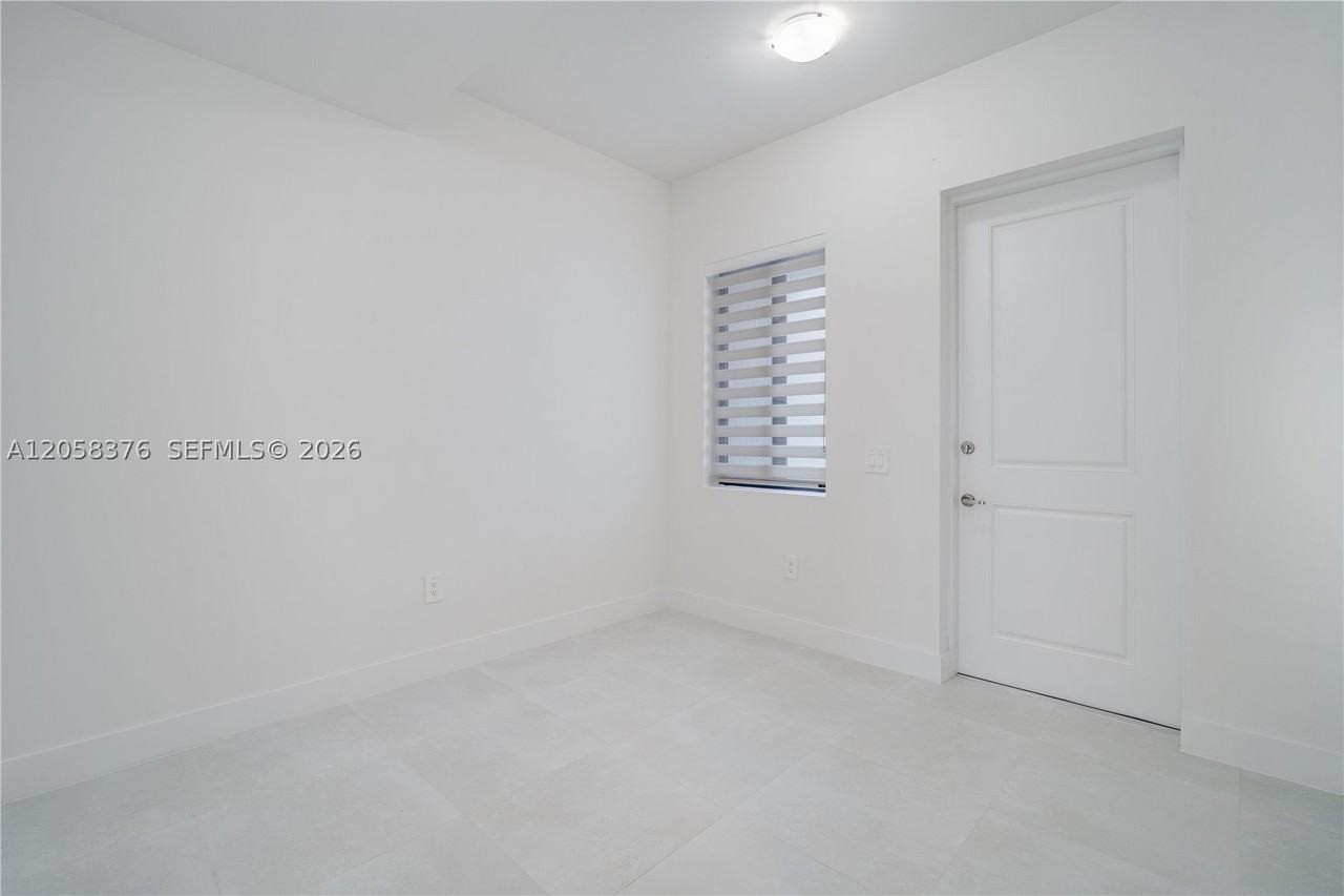 18978 Sw 345th Ter #0 - Photo 3 of 30