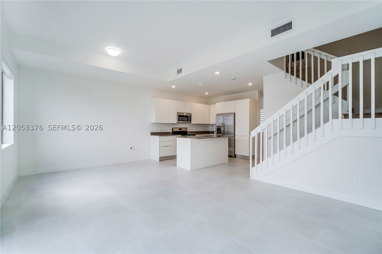 18978 Sw 345th Ter #0 - Photo 5 of 30