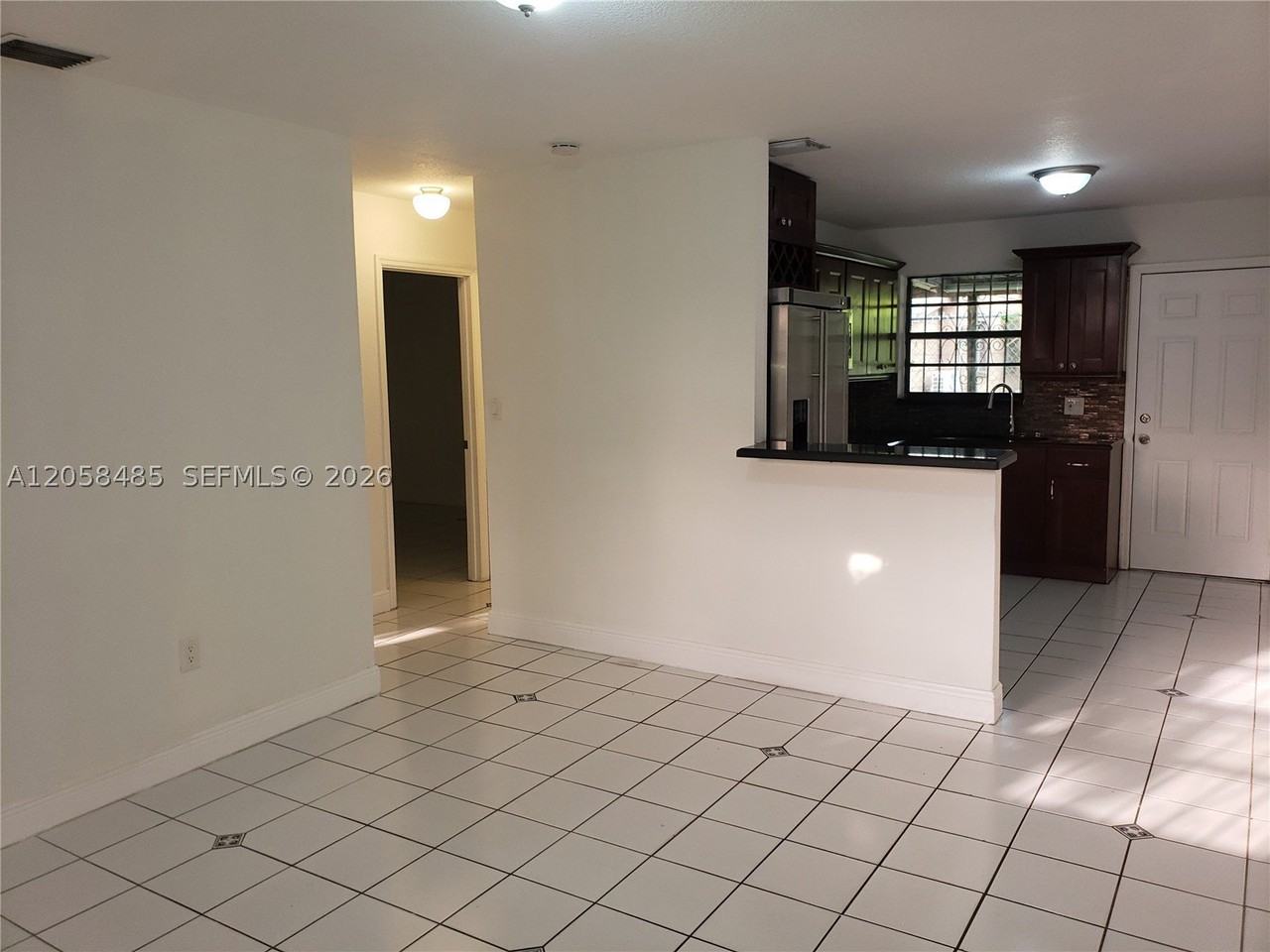 2998 Nw 30th St - Photo 2 of 9