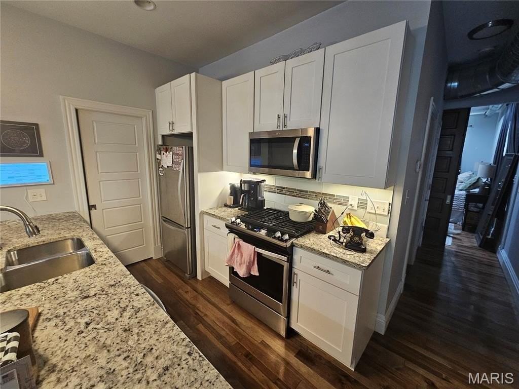 1832 Russell Blvd - Photo 5 of 14