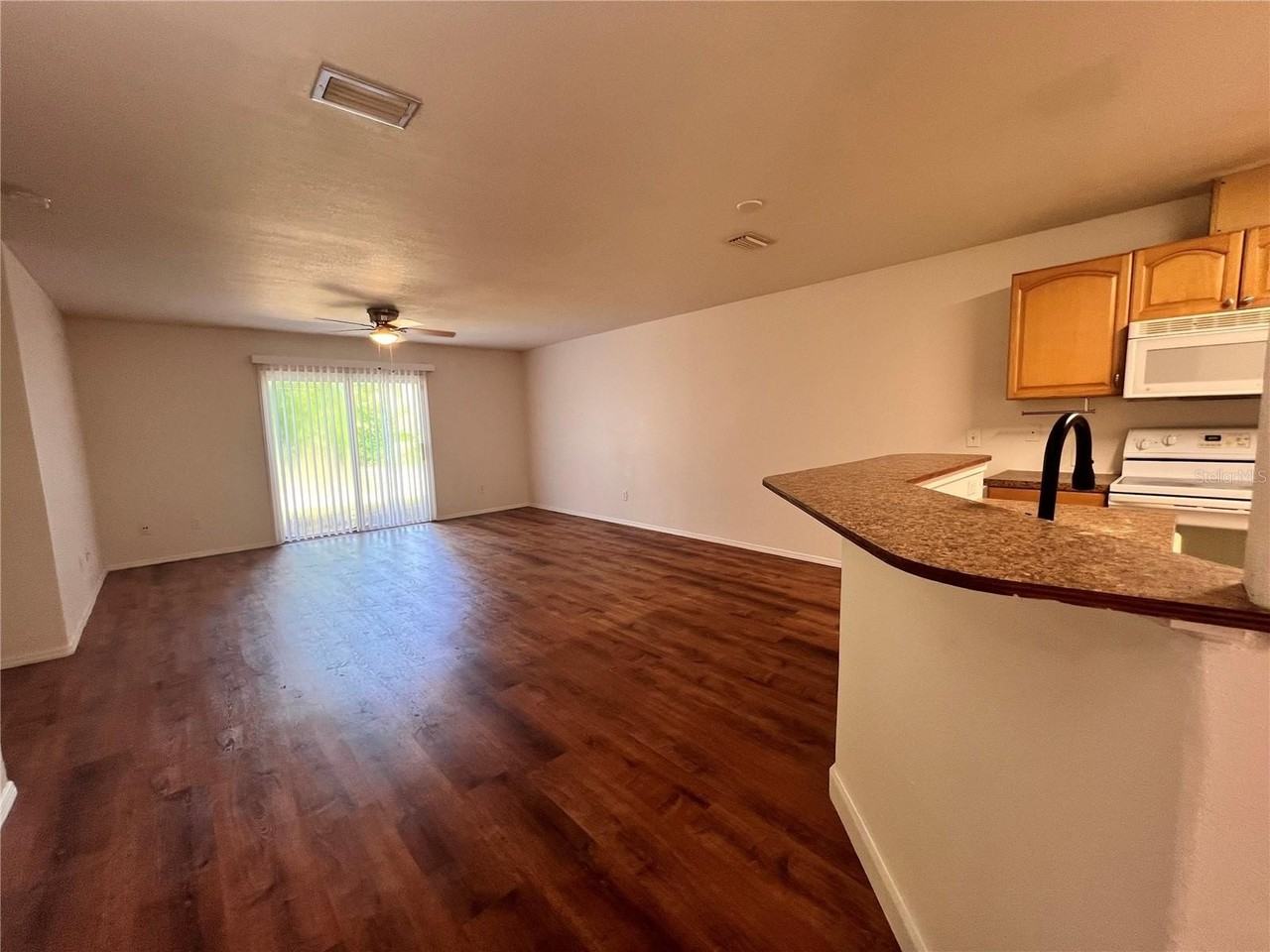 4 Prospect Ln #A - Photo 3 of 9