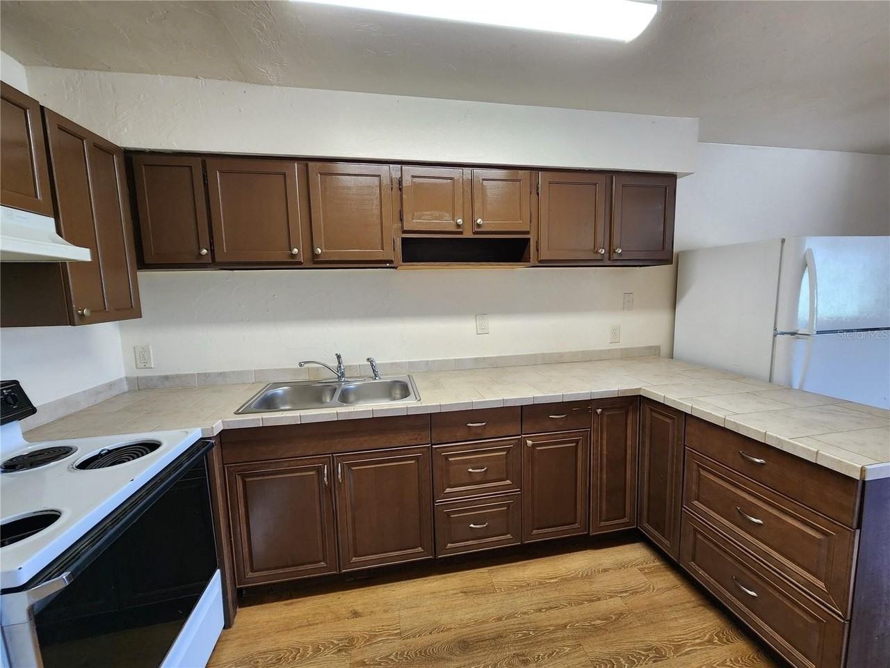 719 Sw 70th Ter #5 - Photo 6 of 14