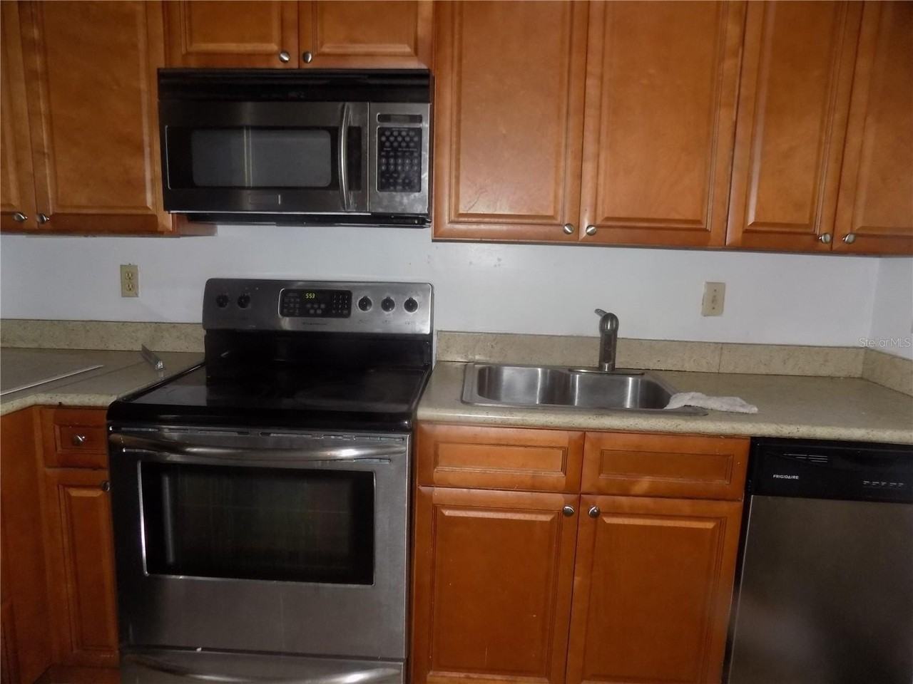 613 Sw 75th St #101 - Photo 6 of 20