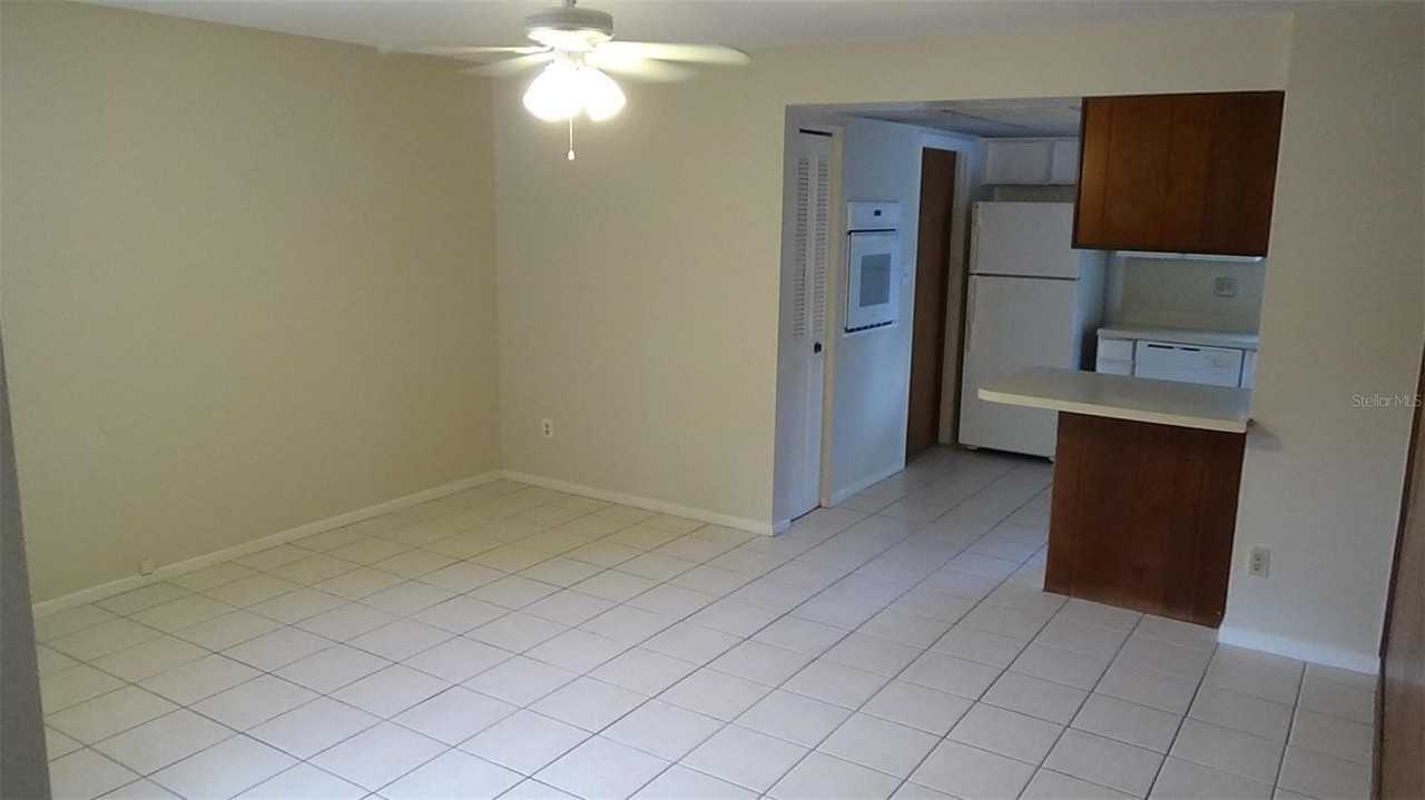 2730 Prince John Rd - Photo 5 of 15