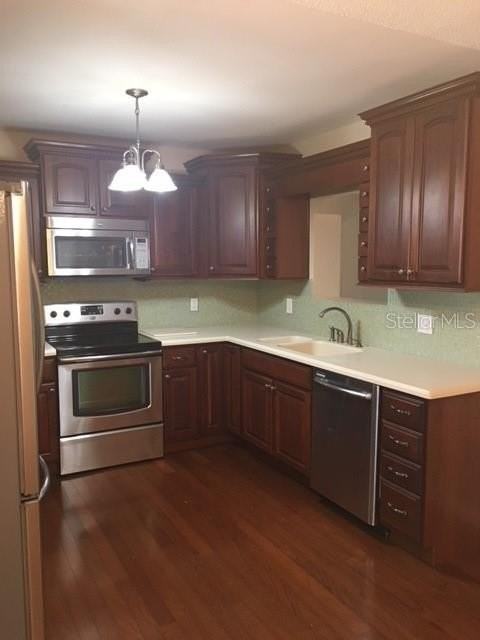 888 S Waterview Dr - Photo 5 of 9