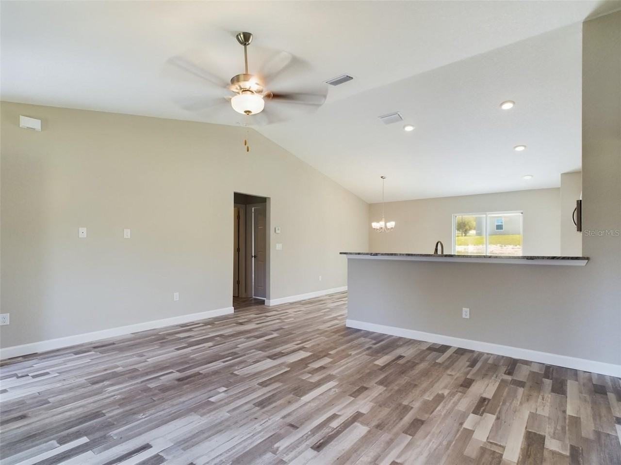 13215 Sw 77th Ave - Photo 6 of 33