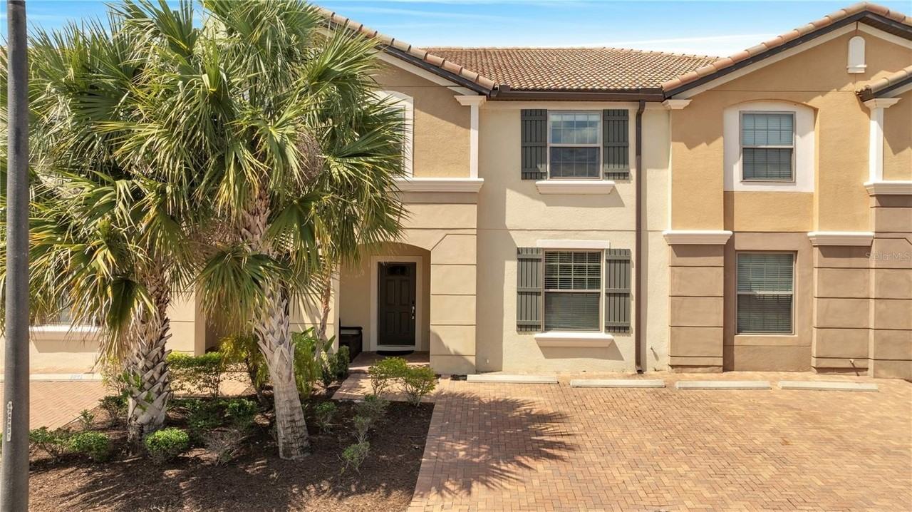 8827 Geneve Ct - Photo 2 of 50