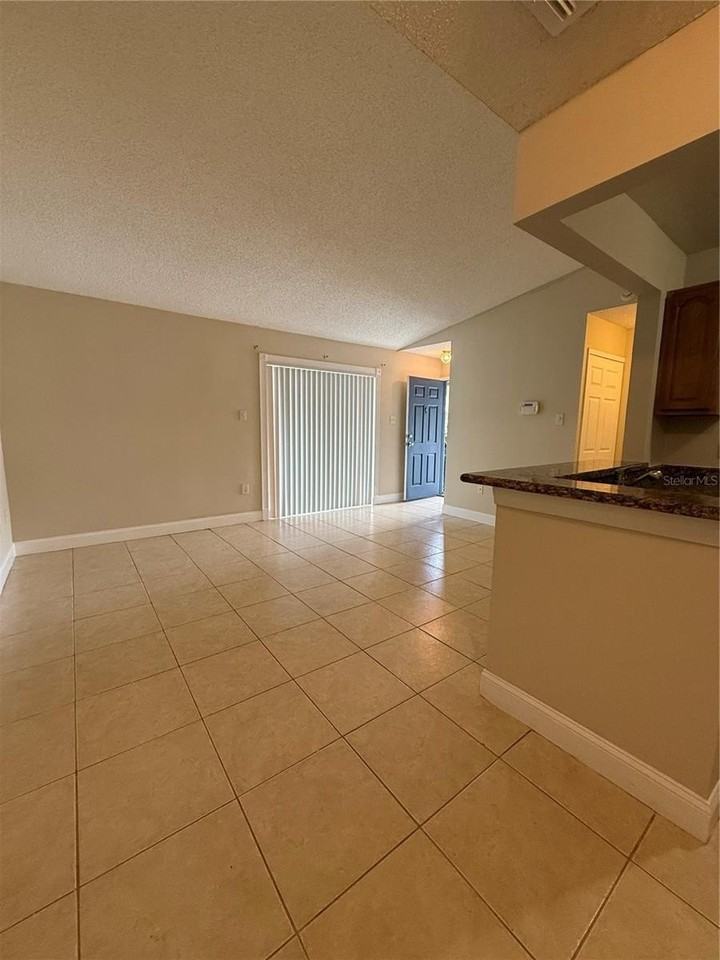 3831 Bowline Cir #204 - Photo 4 of 27