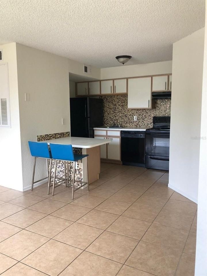 2207 Antigua Pl #727 - Photo 7 of 32