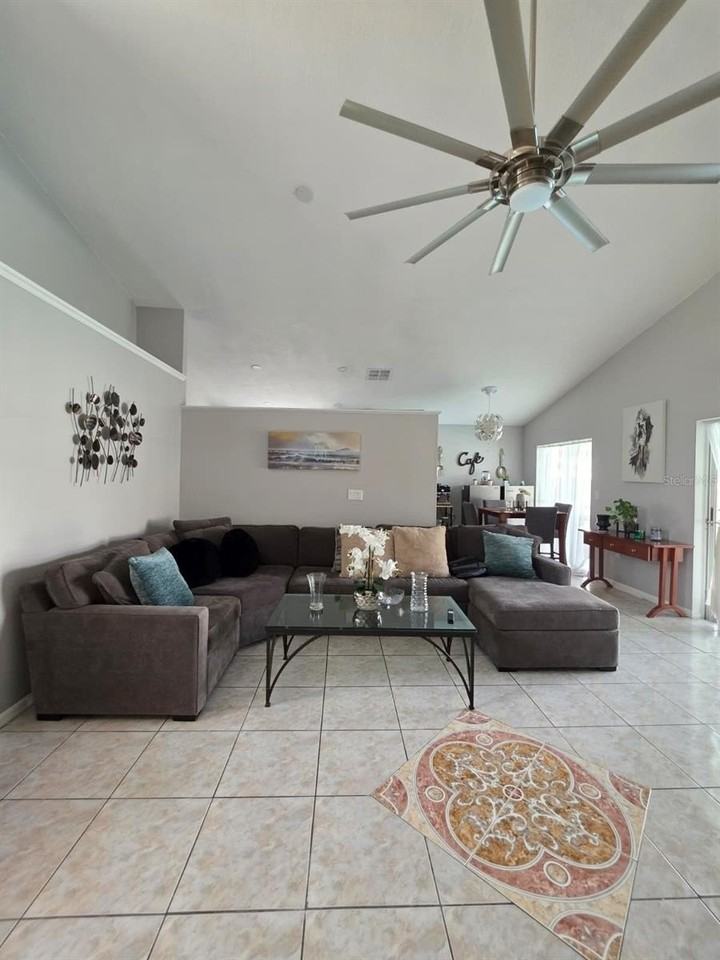 763 Country Woods Cir - Photo 5 of 24