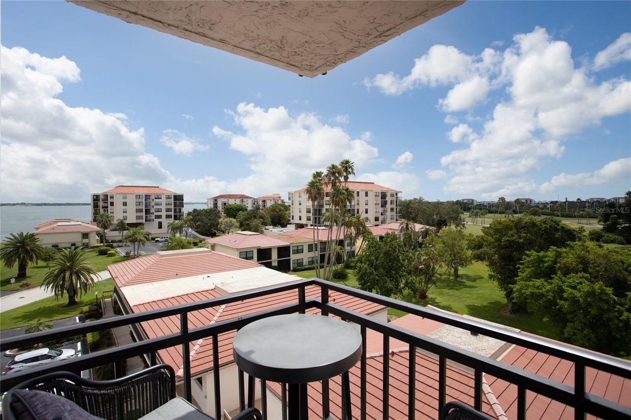 6210 Sun Blvd #506