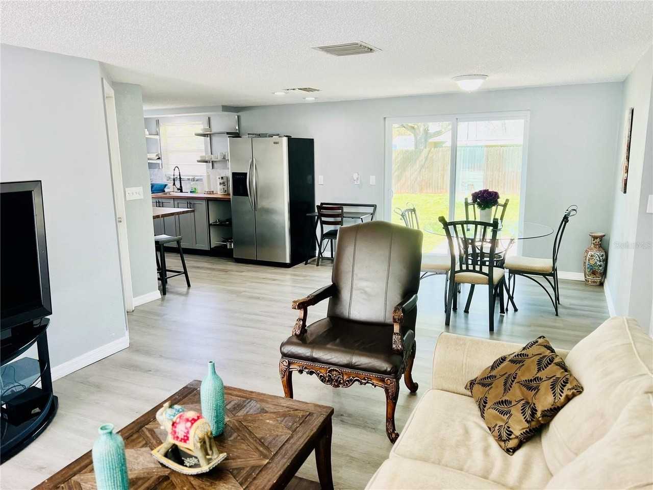 3405 Wilson Dr - Photo 5 of 30