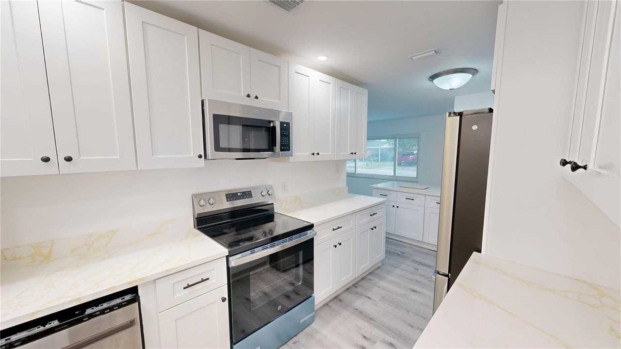 4421 Gandy Cir - Photo 3 of 50