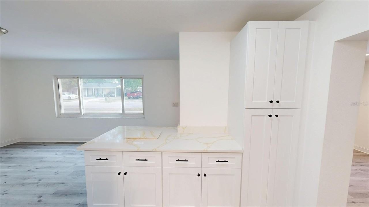 4421 Gandy Cir - Photo 5 of 50