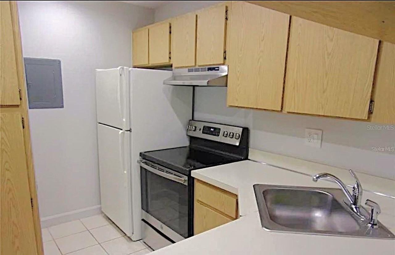 1344 Pine Ridge Cir E #E3 - Photo 2 of 25