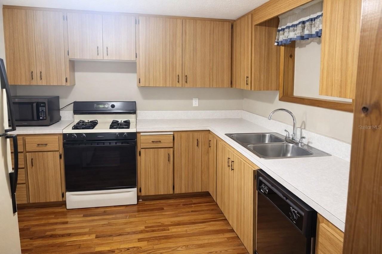 10019 Curley Rd - Photo 5 of 10