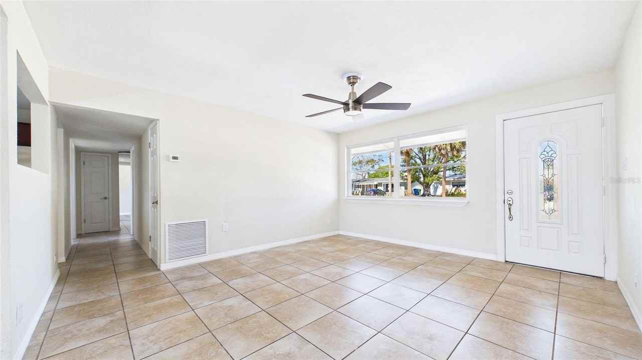 4418 W Fairview Hts - Photo 6 of 50