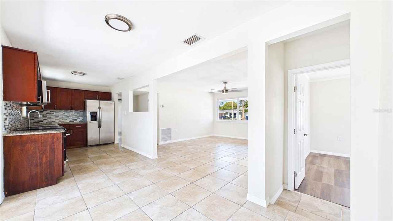 4418 W Fairview Hts - Photo 7 of 50