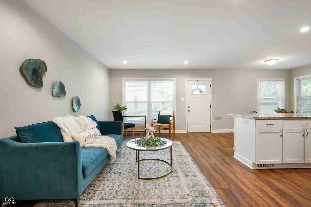 5245 E Market St - Photo 4 of 17