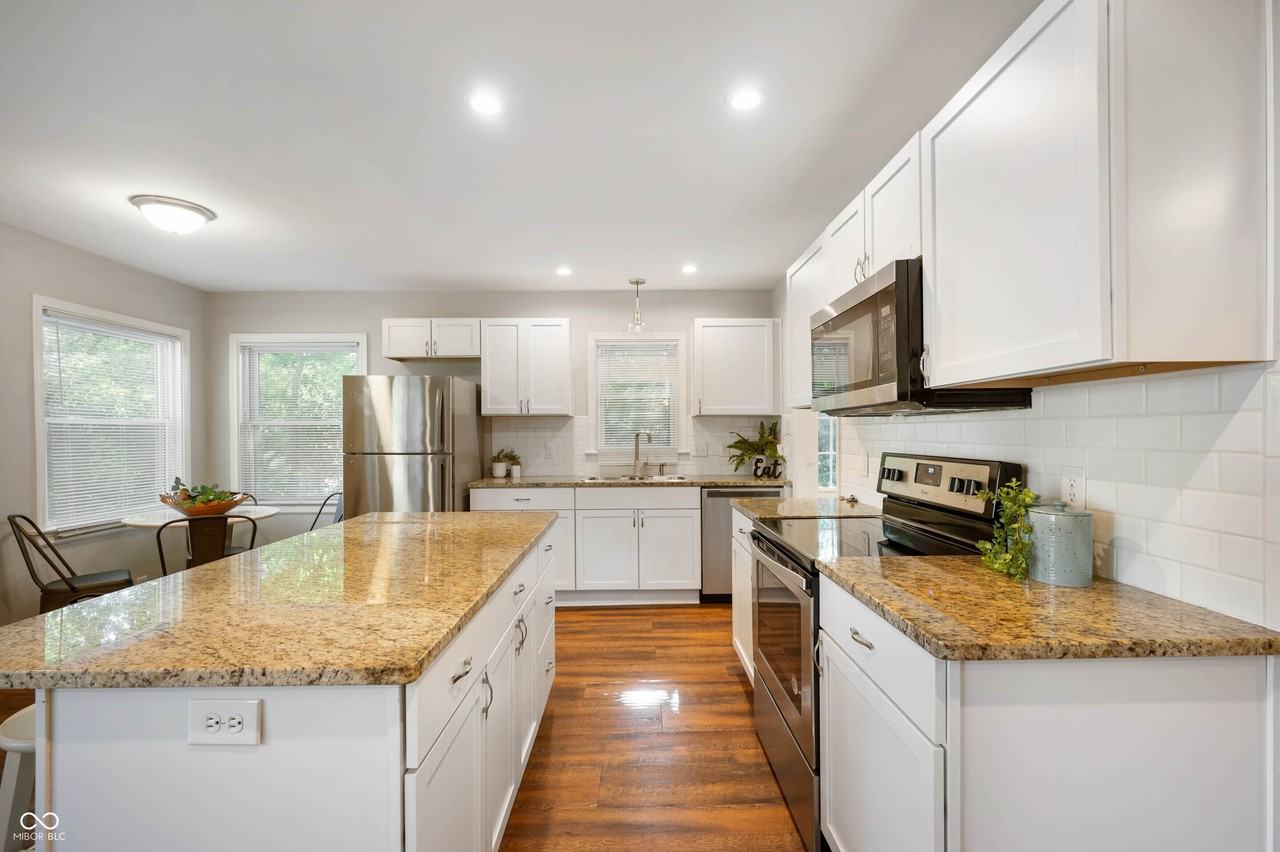 5245 E Market St - Photo 7 of 17
