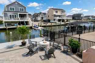 9 Neptune Rd - Photo 1 of 1