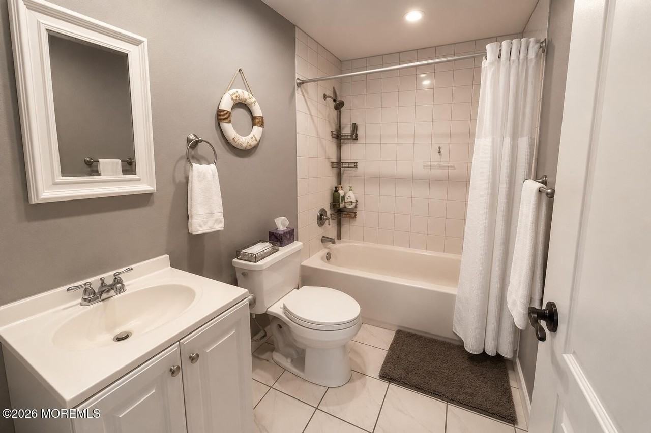 9 Neptune Rd - Photo 4 of 11